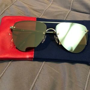 LeSpecs Aviator Sunglasses